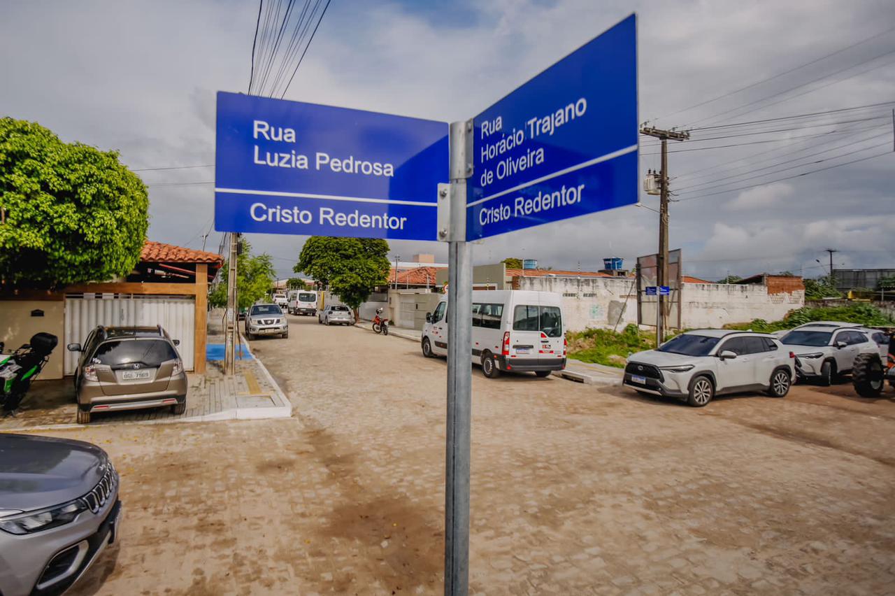 Prefeitura Entrega Obras De Pavimenta O E Anuncia Novas Obras